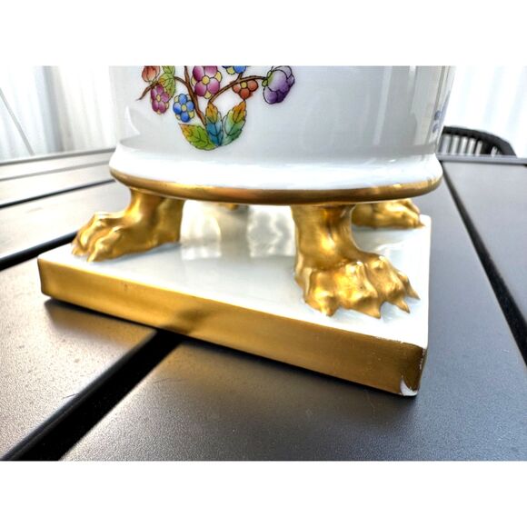 VTG Herend Queen Victoria Green Border Butterfly Claw Foot Urn Vase SZ 7.5"H - Picture 13 of 15